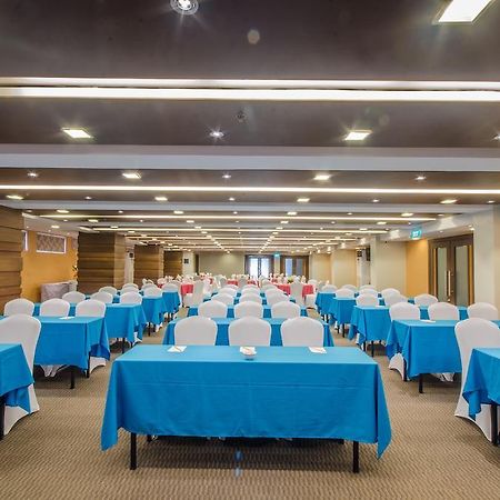 เฟอร์ซอล โฮเต็ล เปอร์โต ปรินเชสซา Hotel Puerto Princesa ภายนอก รูปภาพ