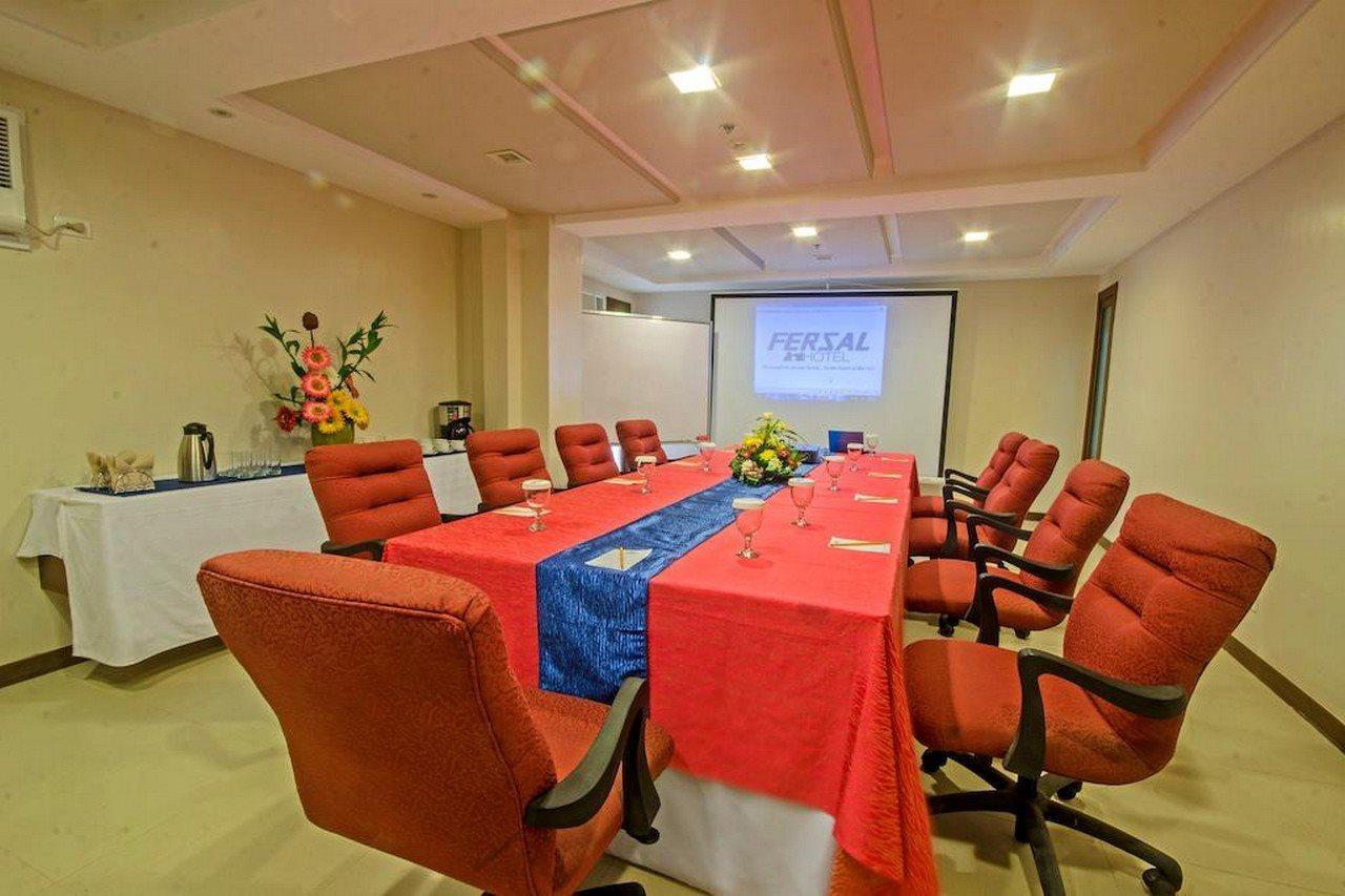 เฟอร์ซอล โฮเต็ล เปอร์โต ปรินเชสซา Hotel Puerto Princesa ภายนอก รูปภาพ