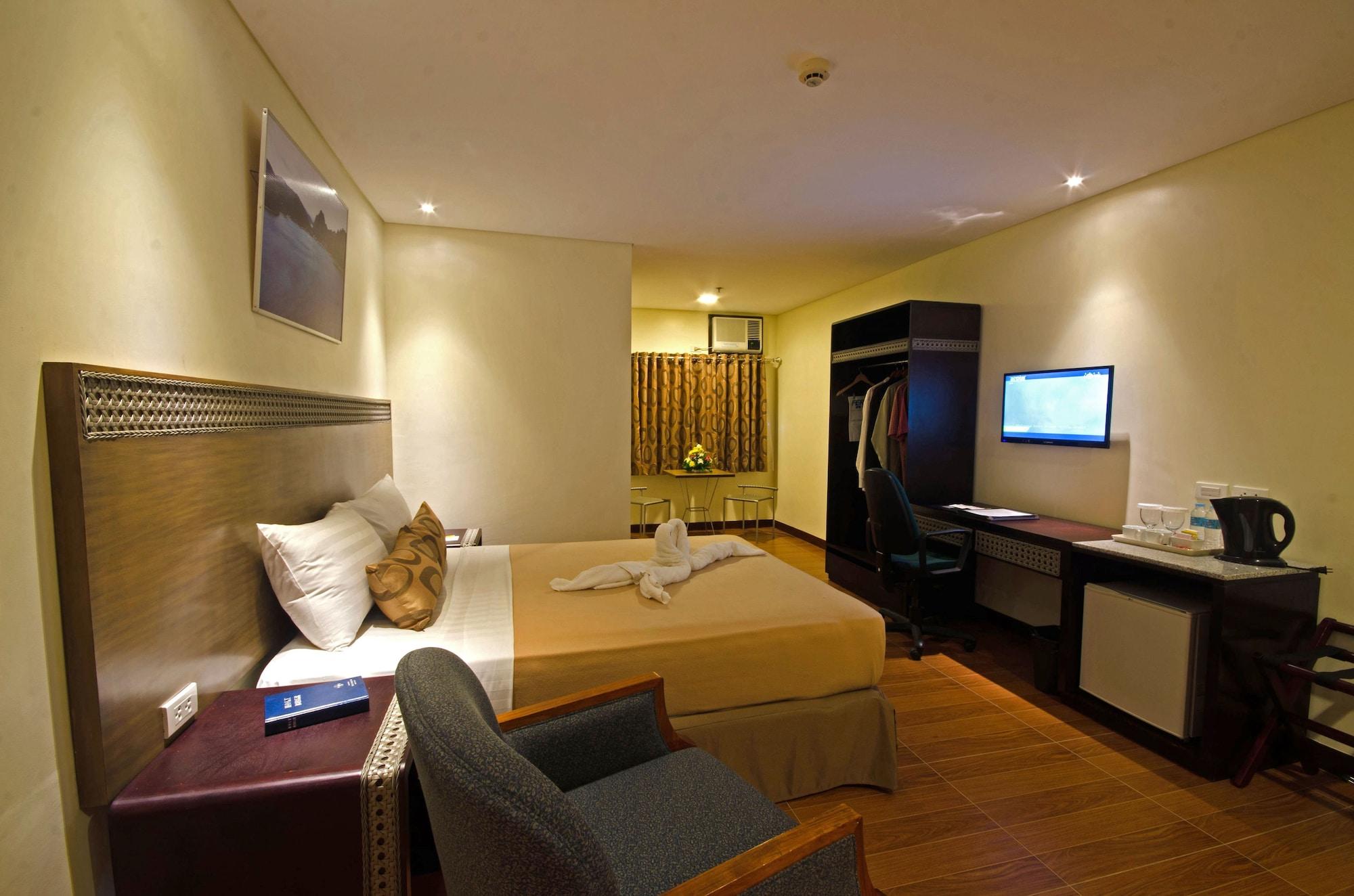 เฟอร์ซอล โฮเต็ล เปอร์โต ปรินเชสซา Hotel Puerto Princesa ภายนอก รูปภาพ