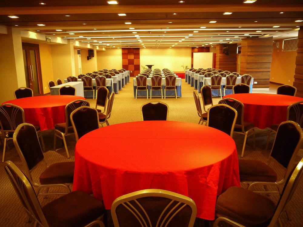 เฟอร์ซอล โฮเต็ล เปอร์โต ปรินเชสซา Hotel Puerto Princesa ภายนอก รูปภาพ