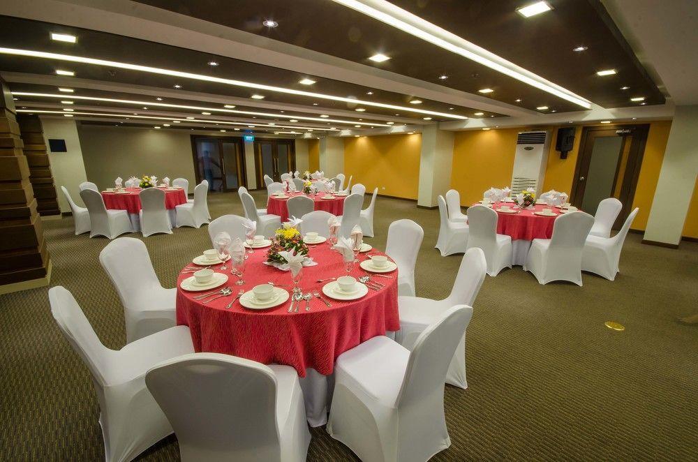 เฟอร์ซอล โฮเต็ล เปอร์โต ปรินเชสซา Hotel Puerto Princesa ภายนอก รูปภาพ