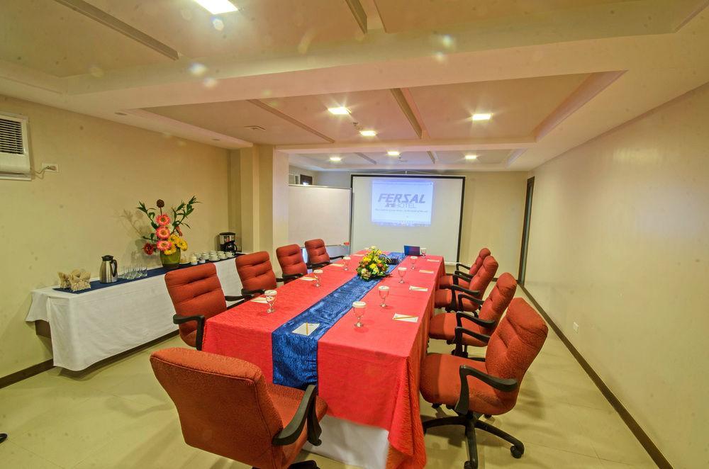 เฟอร์ซอล โฮเต็ล เปอร์โต ปรินเชสซา Hotel Puerto Princesa ภายนอก รูปภาพ