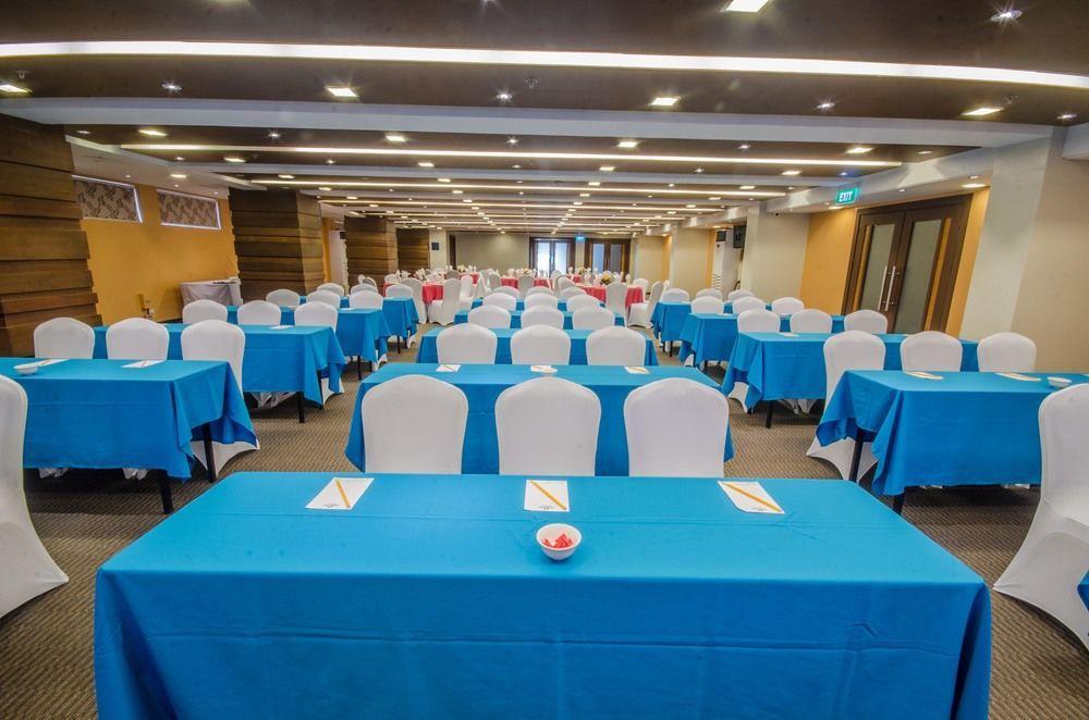 เฟอร์ซอล โฮเต็ล เปอร์โต ปรินเชสซา Hotel Puerto Princesa ภายนอก รูปภาพ